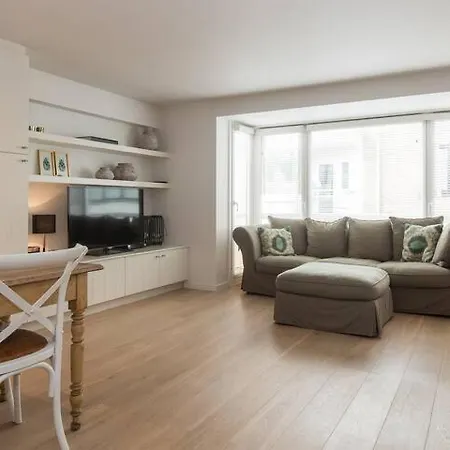 Modern And Cozy Apartment With Sideways Sea-View In Knokke-Duinbergen كنوك هايست